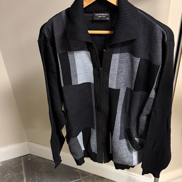 Men’s zip up